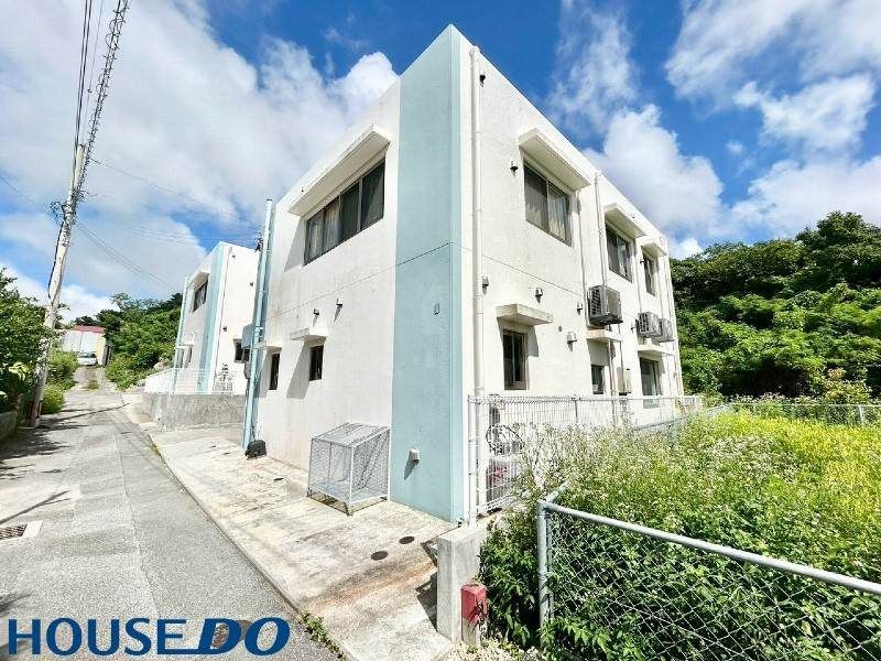 4LDK Reinforced Concrete House for Sale in Chatan, Okinawa - Thumbnail 2