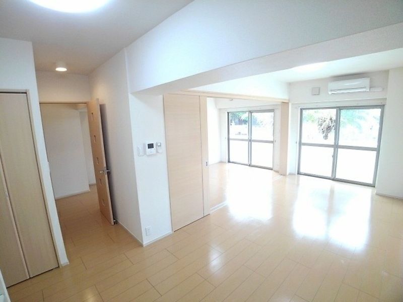 2LDK Apartment for Rent in Tomigusuku, Okinawa - Thumbnail 4