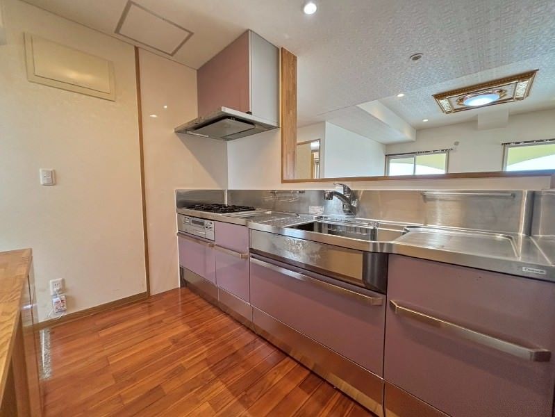Spacious 3LDK Apartment for Rent in Urasoe, Okinawa - Thumbnail 4