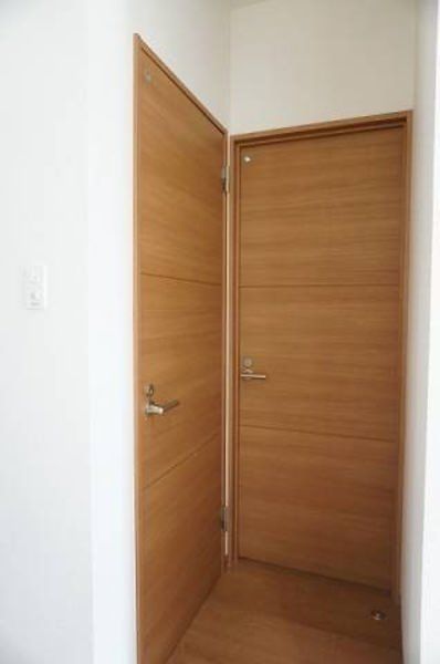2LDK Pet-Friendly Apartment in Nishihara, Okinawa with Auto-Lock & Views - Thumbnail 2