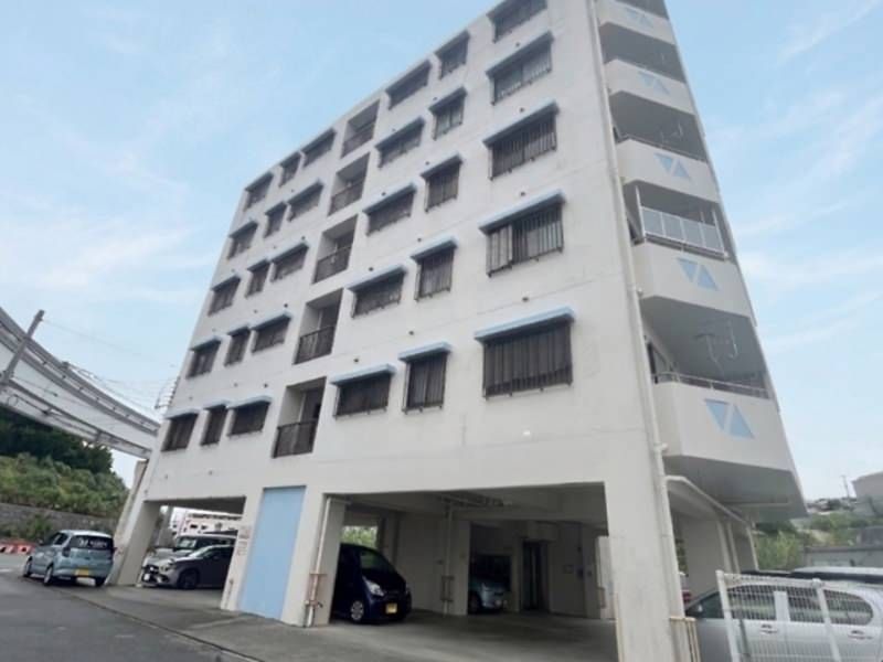 1K Apartment for Rent in Urasoe City, Okinawa - Thumbnail 2