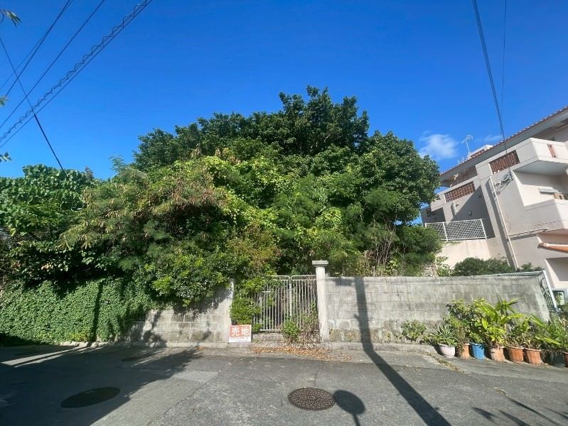 127.9 Tsubo Land for Sale in Itoman, Okinawa | Near Schools - Thumbnail 4