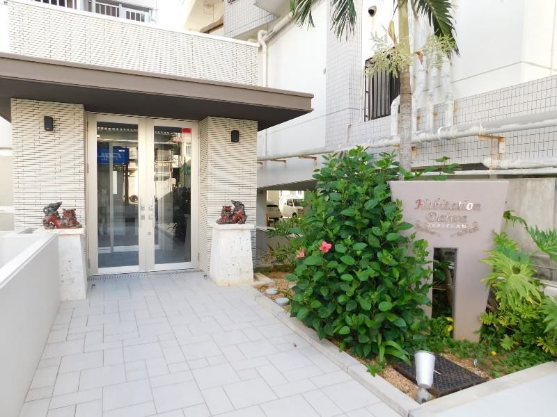 1LDK Apartment for Rent in Asato, Naha City, Okinawa - Thumbnail 2