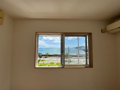 Ocean View House in Yonabaru with Rental Income Potential — Image 2, Yonabaru, Okinawa