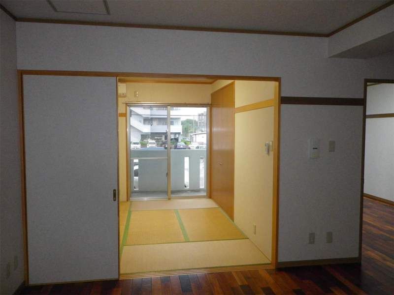 2LDK Apartment for Rent in Makishi, Naha, Okinawa - Thumbnail 4