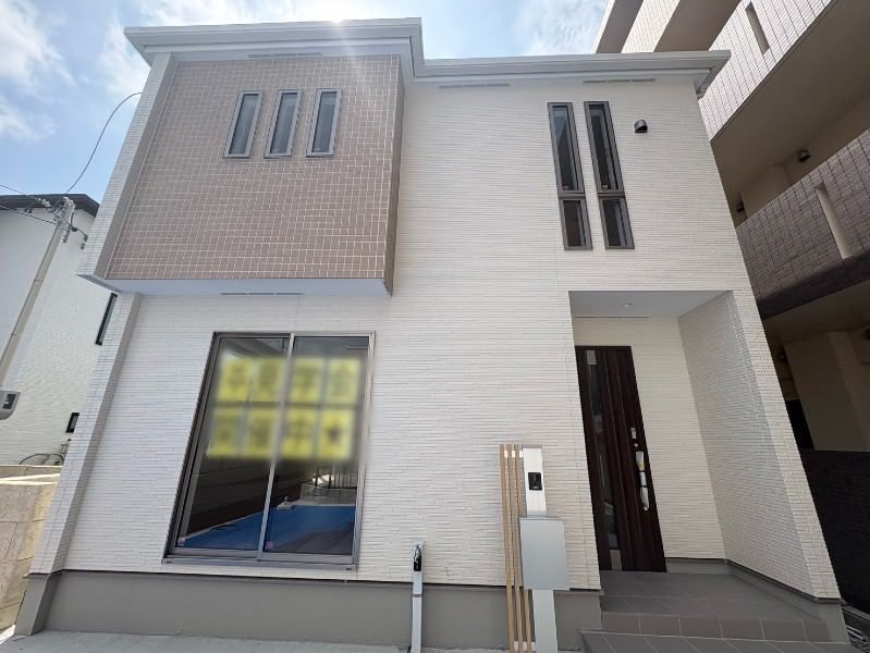 New 3LDK House for Sale in Okinawa City, Okinawa - Thumbnail 2