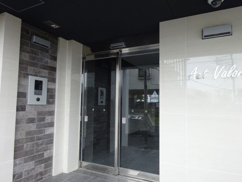 ACT VALORE Okinawa City Apartment: 1LDK, Top Floor, Free Internet - Thumbnail 4