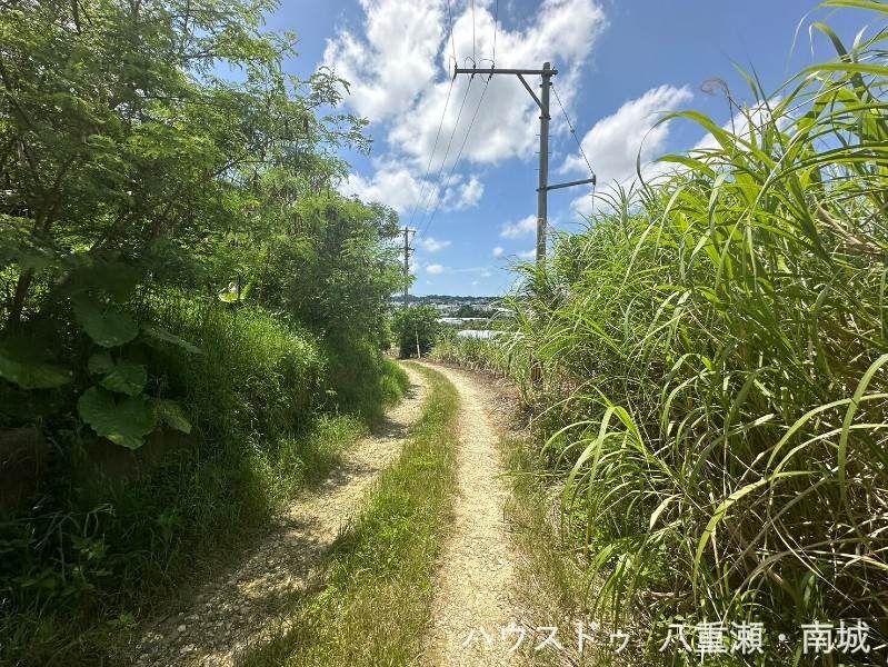 Land for Sale in Hanagusuku, Yaese Town, Okinawa - 1,175 sqm - Thumbnail 2
