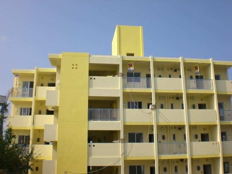 2DK Apartment for Rent in Ginowan, Okinawa with Elevator & Parking - Thumbnail 2