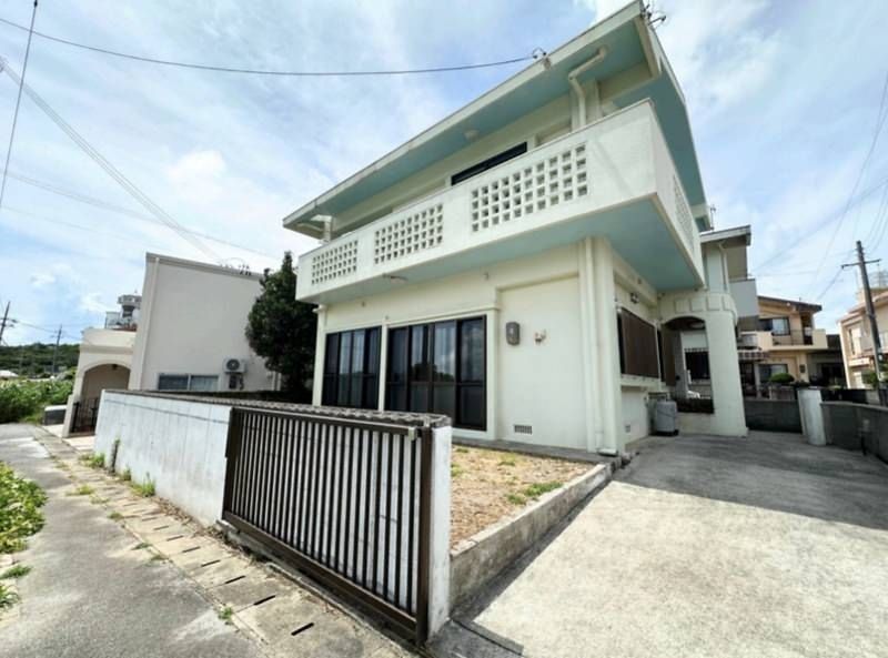 Okinawa City 1LDK Investment House with 6.81% Yield - Thumbnail 2