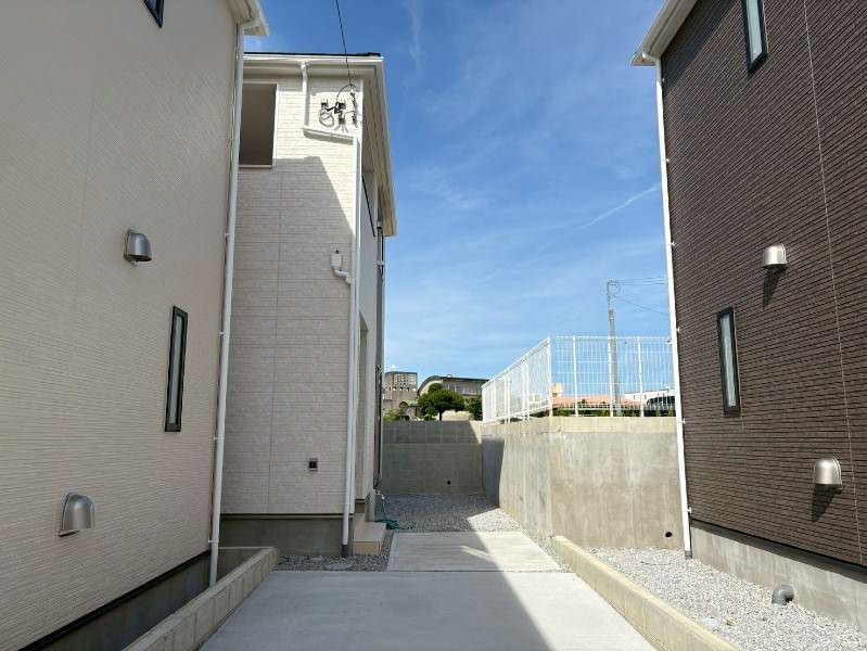 New 4LDK Detached House for Sale in Ginowan, Okinawa - Thumbnail 4
