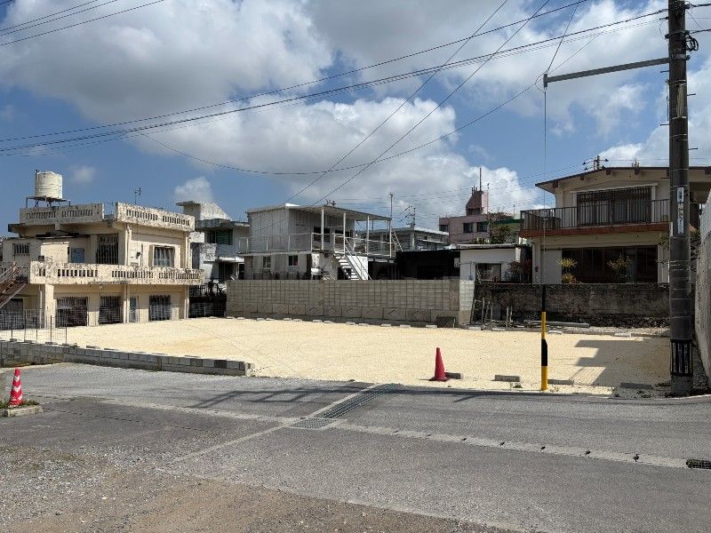 Monthly Parking Lot for Rent in Ginowan, Okinawa - 2 Kei Car Spaces - Thumbnail 2