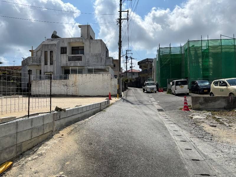 Monthly Parking Lot for Rent in Ginowan, Okinawa - 2 Kei Car Spaces - Thumbnail 4