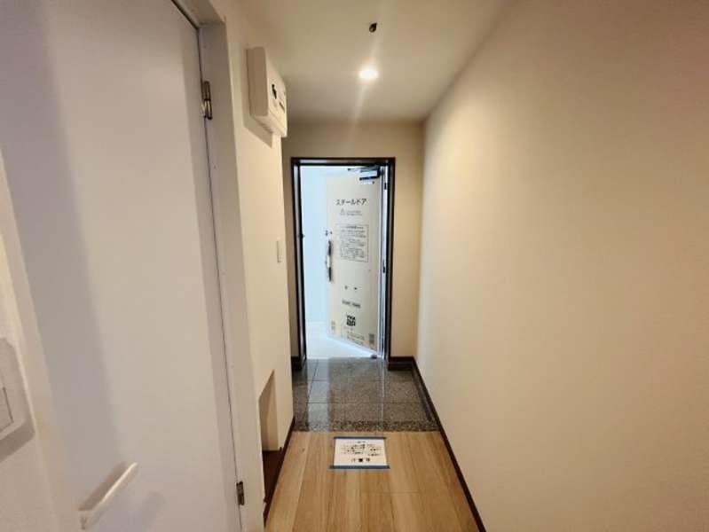 Modern 1LDK Apartment for Rent in Urasoe, Okinawa - Thumbnail 3