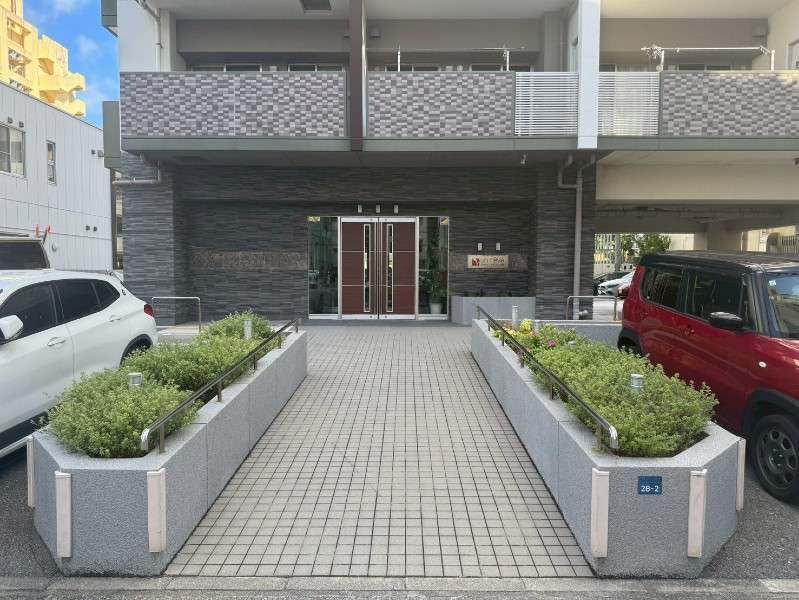 Le Grandi Matsuyama 1LDK Condo for Sale in Naha, Okinawa - Thumbnail 2