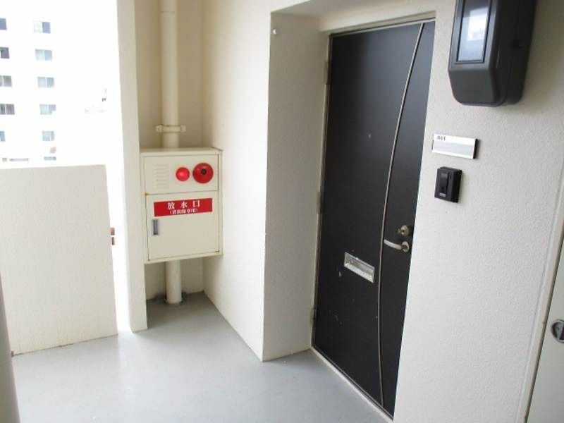 1K Apartment for Rent in Naha Izumizaki, Near Kenchomae Station - Thumbnail 4