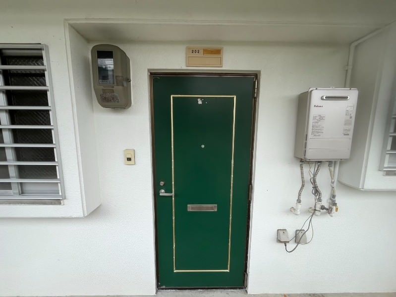2DK Apartment for Rent in Nishihara Town, Okinawa - Thumbnail 2
