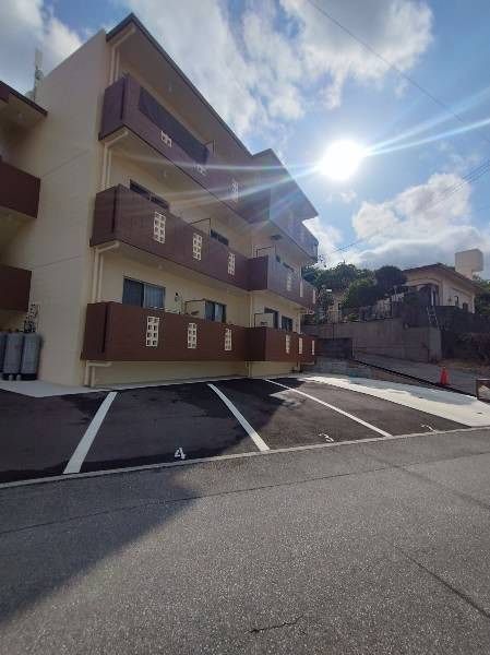 New 1R Apartment for Rent in Yaese Town, Okinawa - Separate Bath & Toilet - Thumbnail 3