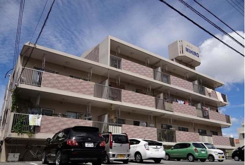 Oasis Mihiro 2DK Apartment for Rent in Naha, Okinawa - Thumbnail 2