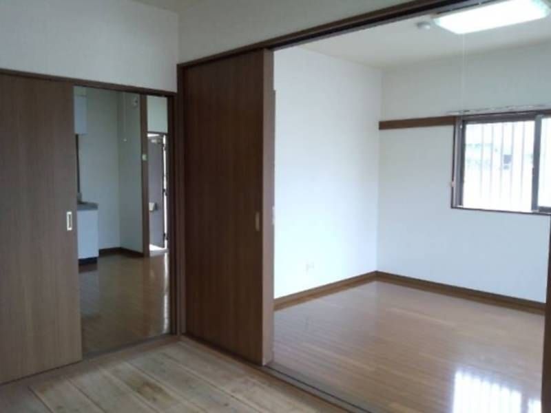 Oasis Mihiro 2DK Apartment for Rent in Naha, Okinawa - Thumbnail 3