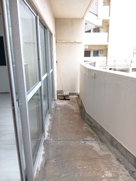 1R Apartment for Rent in Urasoe, Okinawa - 50,000 Yen - Thumbnail 2