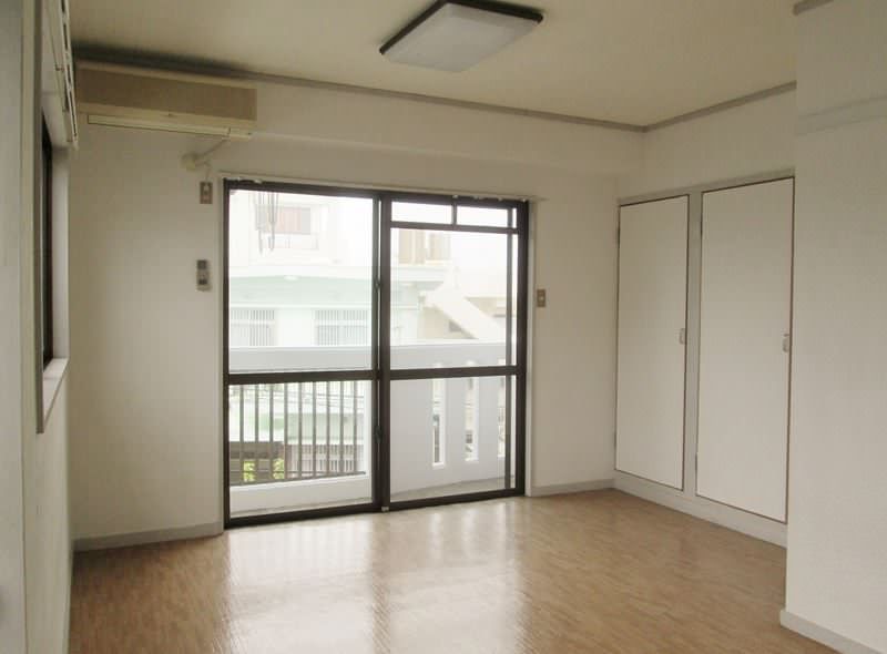 1R Apartment for Rent in Kiyuna, Ginowan City, Okinawa - Thumbnail 4