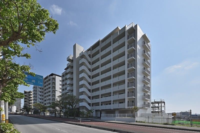 Wise Stem Court Chatan Ihei West 2LDK Ocean View Apartment - Thumbnail 2