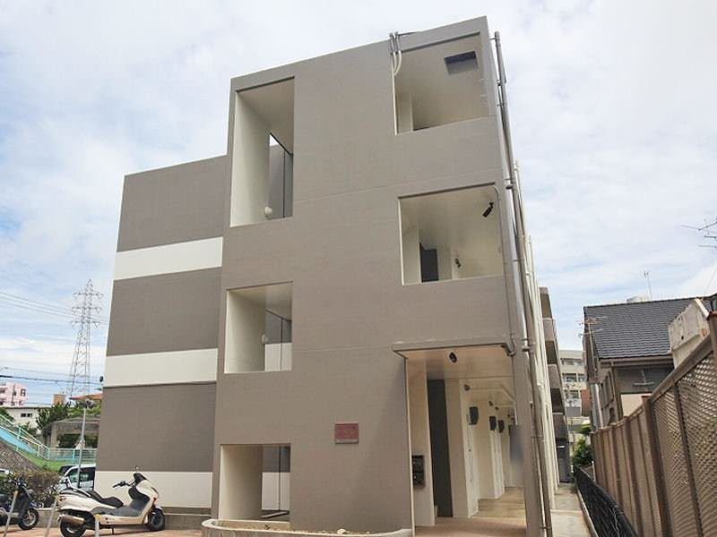 1K Apartment for Rent in Oroku, Naha, Okinawa - 59,000 Yen - Thumbnail 3