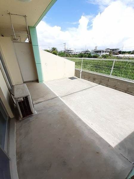 Modern 1LDK Apartment for Rent in Uruma City, Okinawa - Thumbnail 4