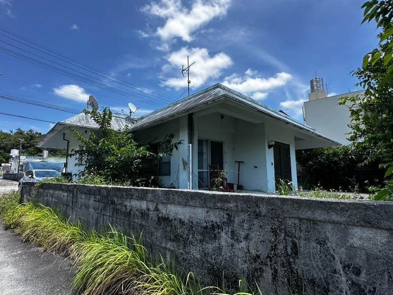 4DK Detached House with Office in Uruma, Okinawa - Thumbnail 2