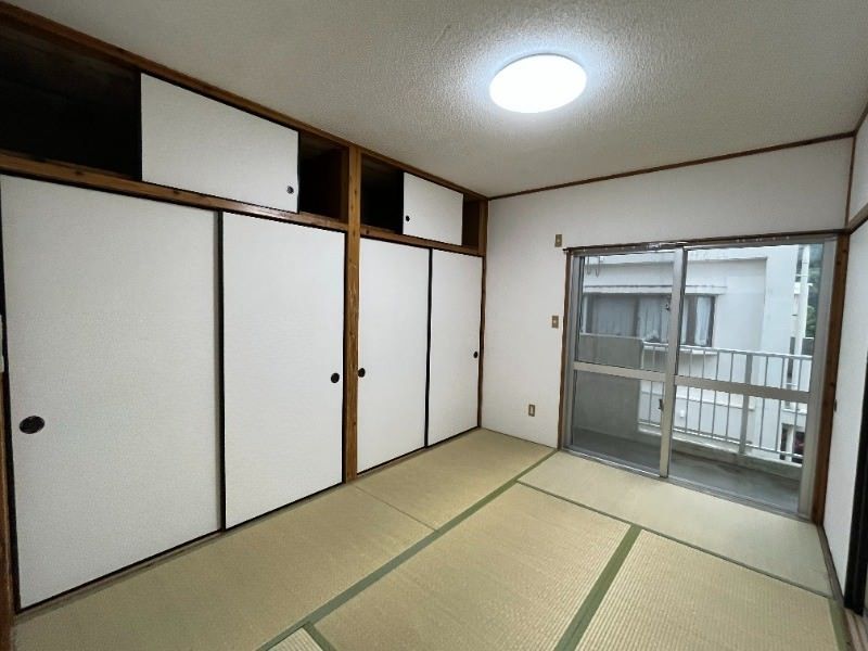 2DK Apartment for Rent in Kakinohana, Ginowan City, Okinawa - Thumbnail 4