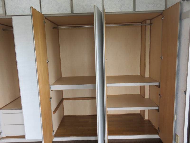 2K Apartment for Rent in Ginowan, Okinawa with Elevator - Thumbnail 3