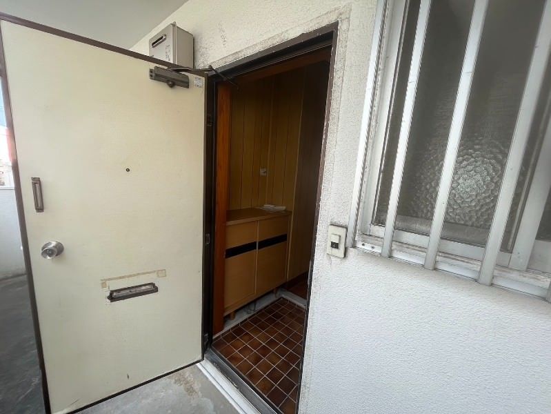 3DK Apartment for Rent in Yonabaru, Okinawa | Separate Bath & Toilet - Thumbnail 3
