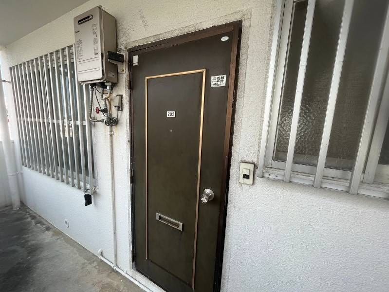 3DK Apartment for Rent in Yonabaru, Okinawa | Separate Bath & Toilet - Thumbnail 2