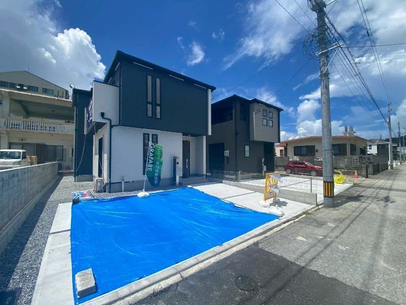 New 4LDK House in Uruma City Kawada, Okinawa - Thumbnail 3