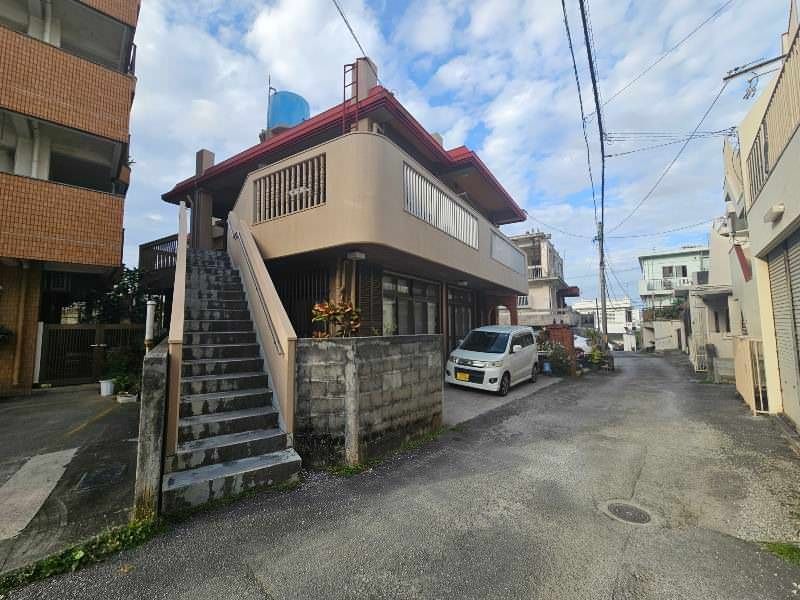 2LDK Apartment for Rent in Yamashita-cho, Naha City, Okinawa - Thumbnail 2