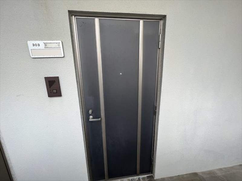 1K Apartment for Rent in Akebono, Naha City, Okinawa - Thumbnail 3