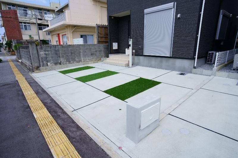 4LDK Detached House for Rent in Chatan, Okinawa - Thumbnail 2