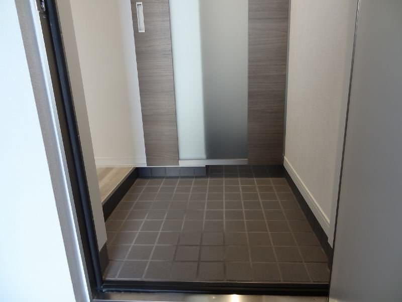 Modern 1K Designer Apartment for Rent in Urasoe, Okinawa - Thumbnail 4