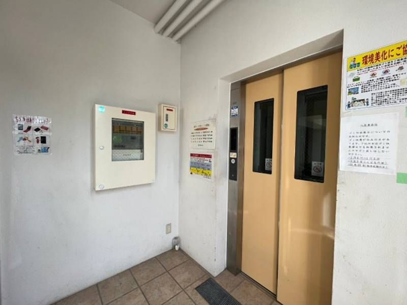2DK Apartment for Rent in Itoman, Okinawa - Zero Deposit - Thumbnail 3