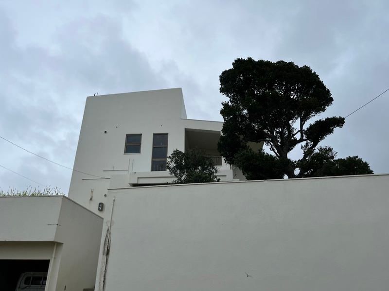 Ocean View 1R Apartment for Rent in Itoman, Okinawa - Thumbnail 3