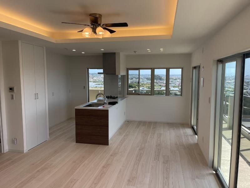 New 3LDK Apartment with Sea Views in Tomigusuku, Okinawa - Thumbnail 2