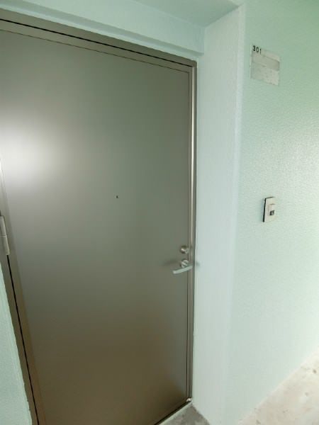 2LDK Apartment for Rent in Sakae Nobi, Uruma City, Okinawa - Thumbnail 3