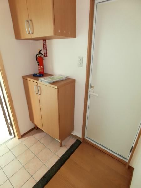 2LDK Apartment for Rent in Sakae Nobi, Uruma City, Okinawa - Thumbnail 4