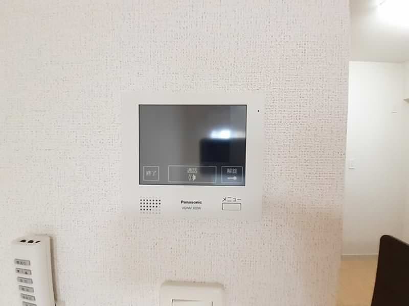 1R Apartment for Rent in Naha, Okinawa - Modern Unit with Free Internet - Thumbnail 3