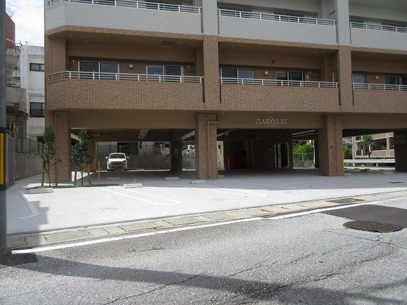 Pet-Friendly 3LDK Apartment for Rent in Naha, Okinawa - Thumbnail 2