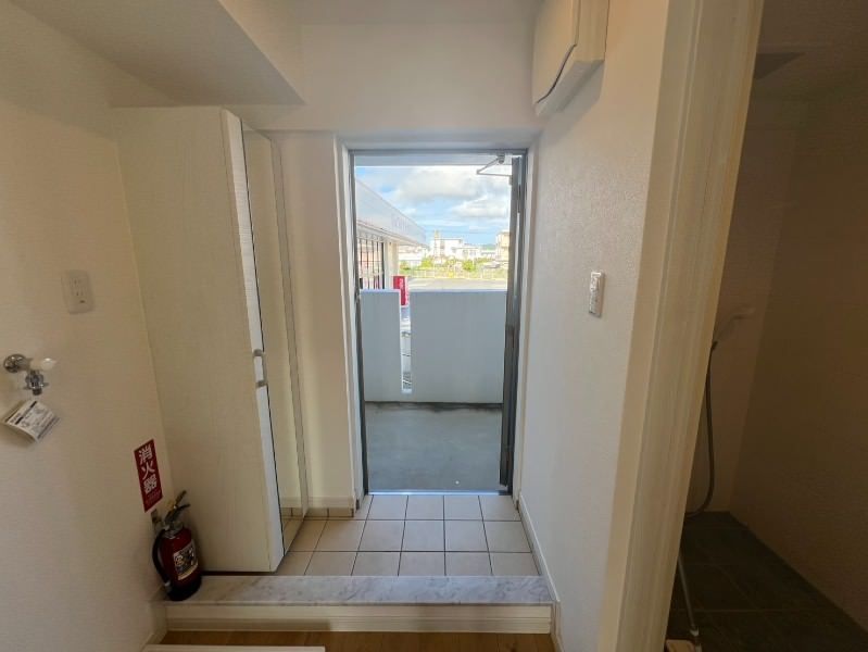 GEN'S Kanku 203: 1K Apartment for Rent in Nishihara, Okinawa - Thumbnail 3
