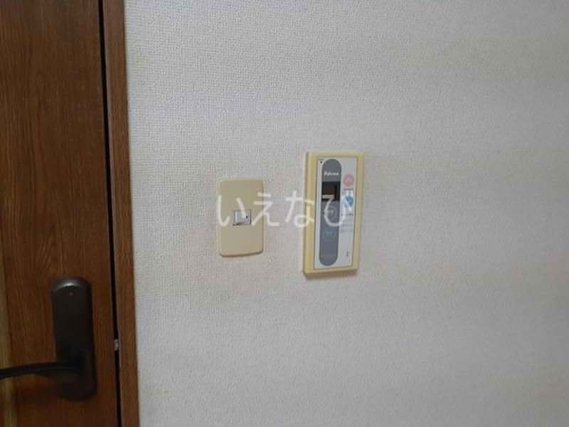 Sugar Hills 2LDK Apartment for Rent in Tomigusuku, Okinawa - Thumbnail 4