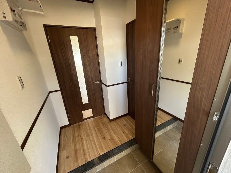 New 1LDK Pet-Friendly Apartment in Yaese, Okinawa - Thumbnail 3