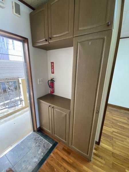 Taira Mansion 2DK Apartment for Rent in Okinawa City - Thumbnail 3